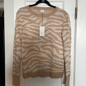 Cream/Tan sweater